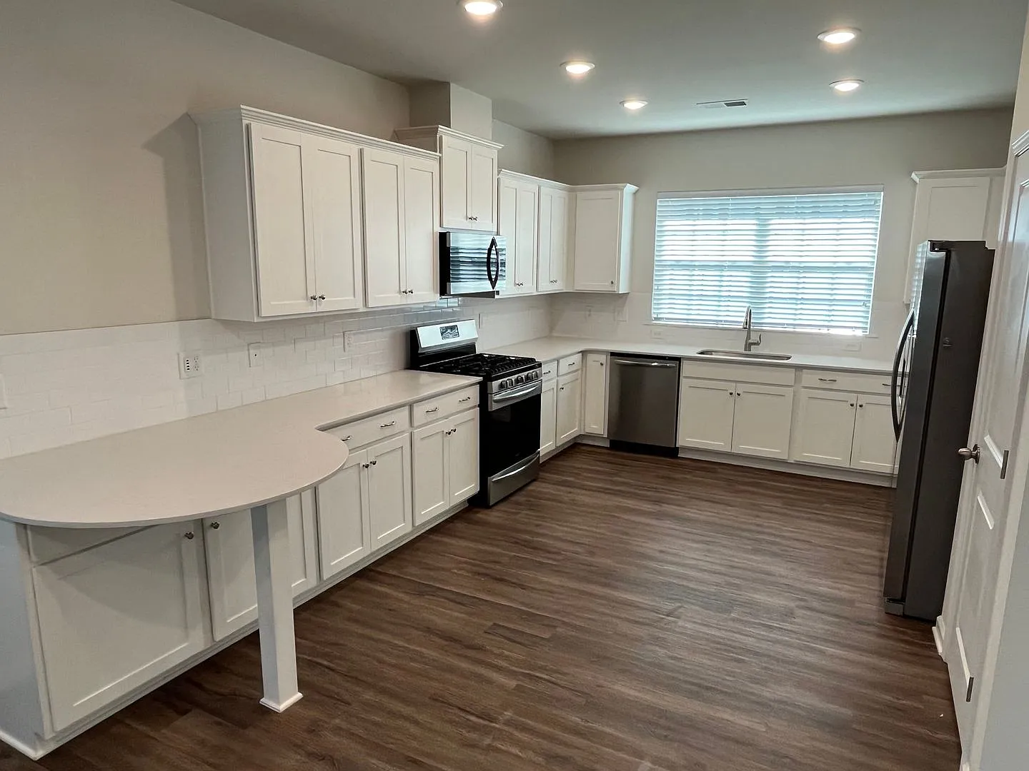 Coming Soon Beautiful 4 Bed Home In Desired Millbridge Community Available September 21st — Photo 4