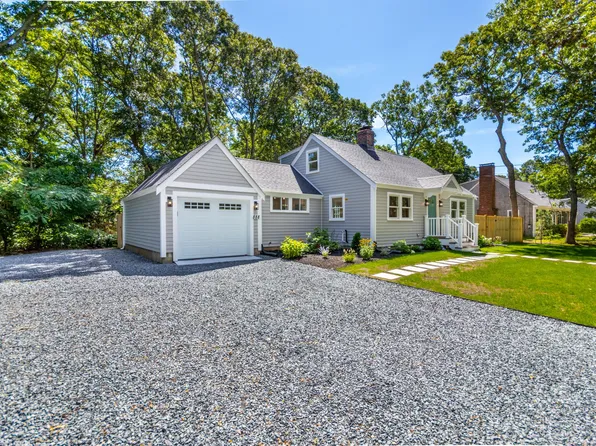 888 Phinneys Lane, Centerville, MA 02632
