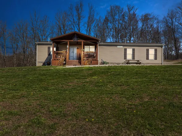 1693 Dan Ridge Rd, Wellington, KY 40387