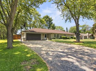 2905 W Valanna Ct, Glendale, WI 53209