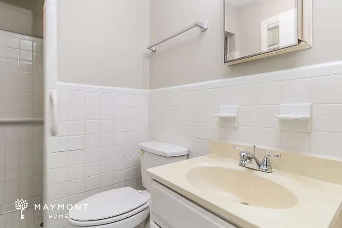 21 Newport Dr — Photo 13