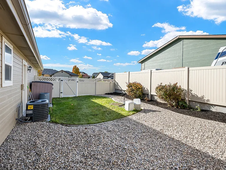 15648 Cumulus Way — Photo 40