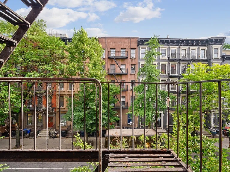 351 W 47th St #3F — Photo 13
