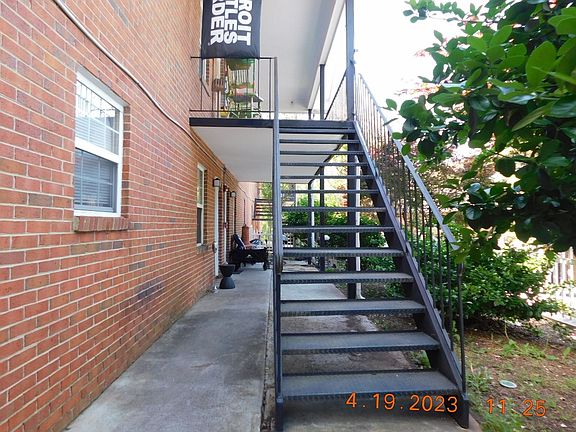 2nd image of 5540 N Broadway St #5540-08