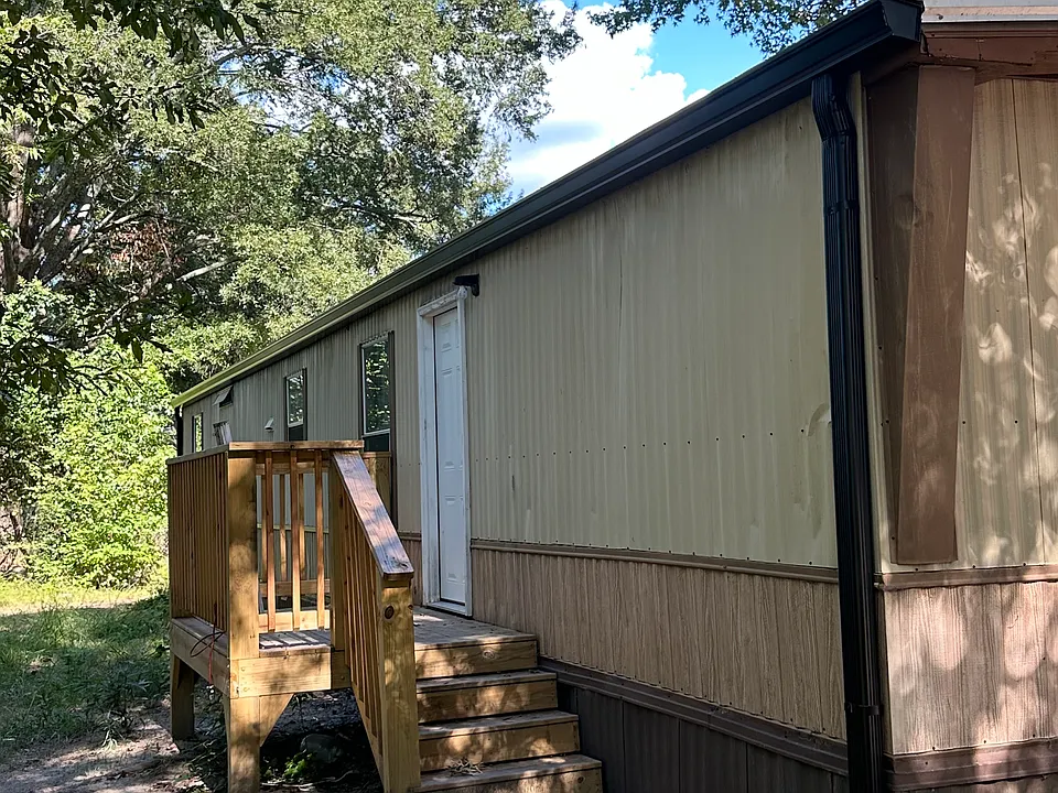 122 Avondale Rd