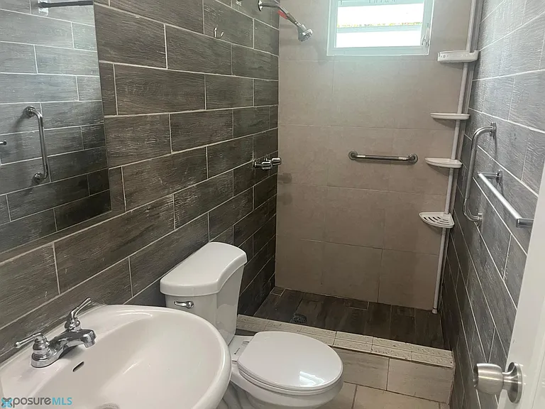 269 Calle B #1 — Photo 8