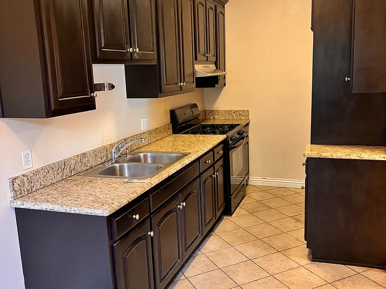 221 N Avenue 52 #9 — Photo 10