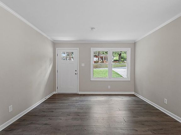 3rd image of 513 Vine St