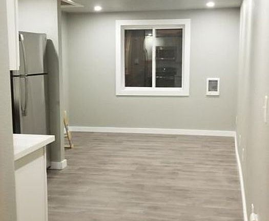 5th image of 2033-2037 S 8th St APT 4