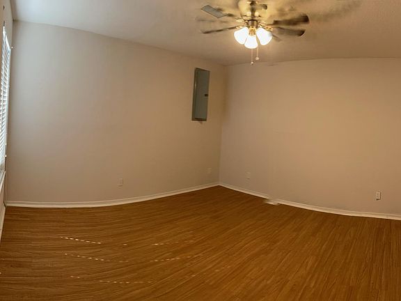 5th image of 1218 Elva Warren St