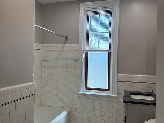 3rd image of 194 Broadway St #2R