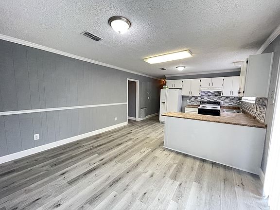 5th image of 1607 Date Palm Dr