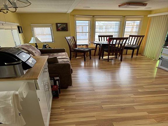 4th image of 600 S Idaho Rd #457