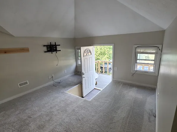 322 S 27th St APT 2, Lincoln, NE 68510