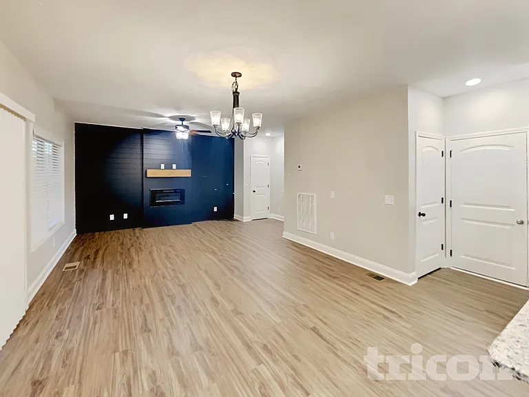 348 Brandywine Ln — Photo 3