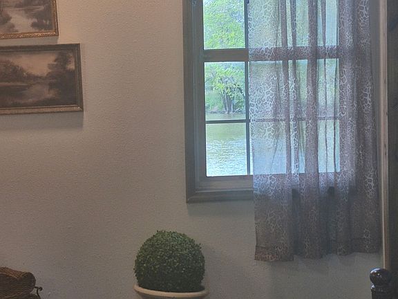 2nd image of 2503 River Crest Dr #1