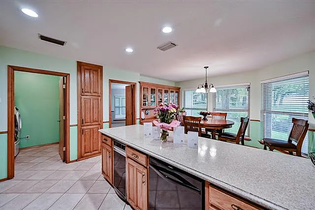 6340 Grauton Dr — Photo 97