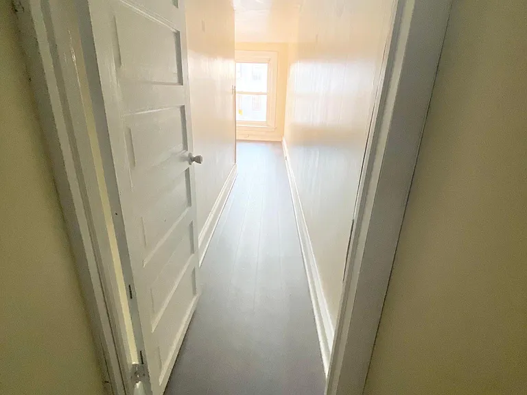 247 S 5th St #3F — Photo 8