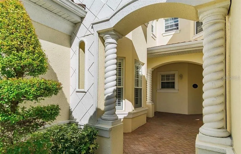 2 bed, 2.0 bath, 1410 sqft, $2,200 — Photo 1