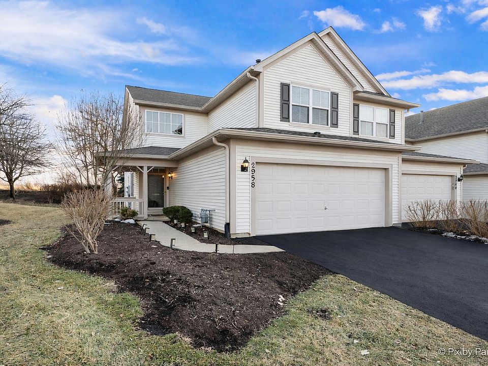 2958 Langston Cir #2958, Saint Charles, IL 60175 | MLS #12568930