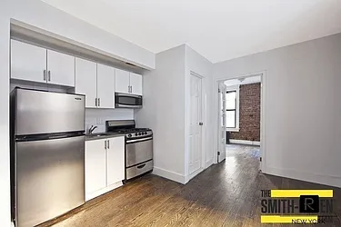 Rented by R New York