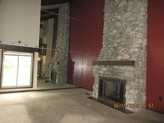 4th image of 20 Thompson Dr