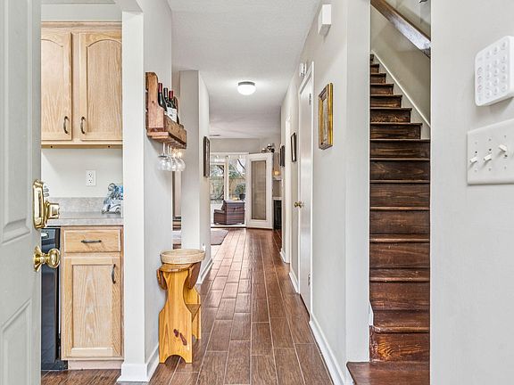 3rd image of 337 Spoonbill Ln