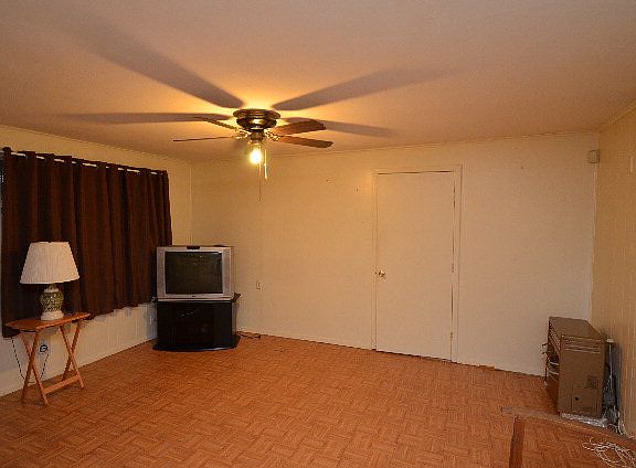 5th image of 2344 Taylor St