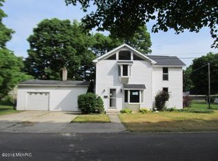 435 Prospect St, Constantine, MI 49042