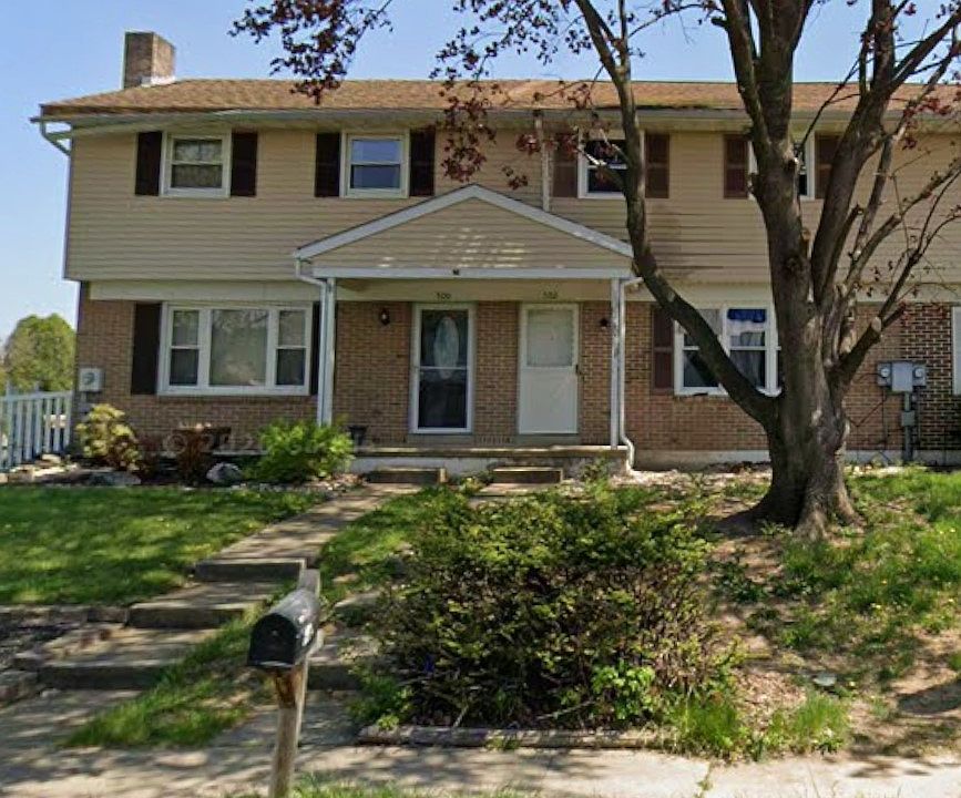 1st image of 502 Linden St