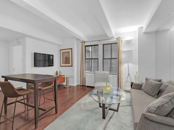 150 West 51st Street image 2 of 16