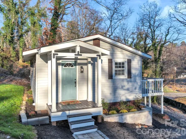 49 E Livingston St, Tryon, NC 28782