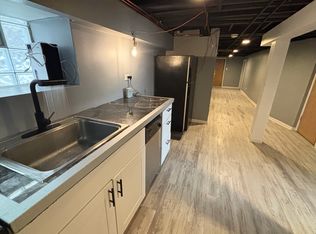925 N Trumbull Ave #B, Chicago, IL 60651