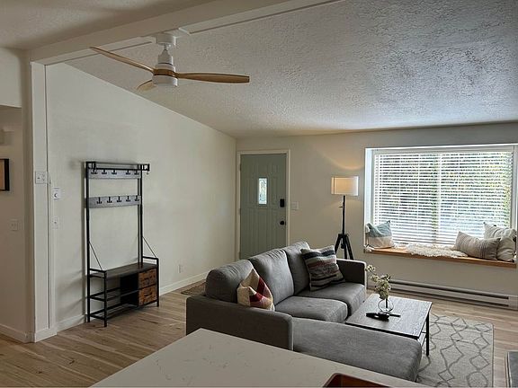 5th image of 550 Aspen Dr