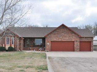 8514 S Harvest Valley Cir, Viola, KS 67149