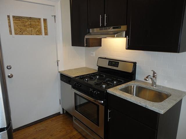 1st image of 520 W Cornelia Ave #111AB