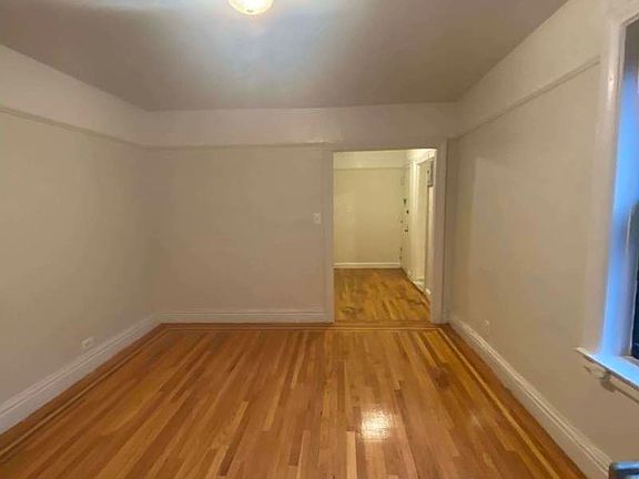 5th image of 1462 Taylor Ave APT 18