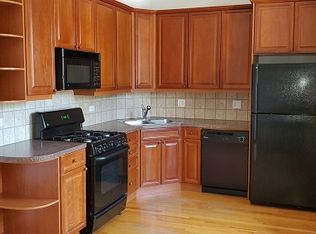 3734 N Sheffield Ave #2S, Chicago, IL 60613
