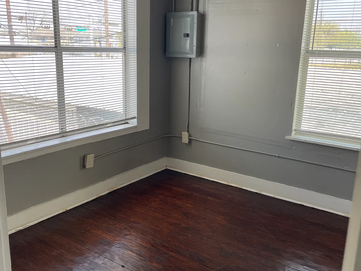 7436 Navigation Blvd — Photo 3