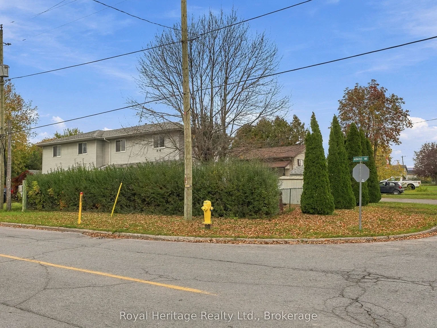 3 bed, $2,400 — Photo 3
