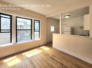 1909 W Foster Ave #2, Chicago, IL 60640