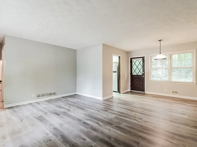 2725 Westford Ct — Photo 9