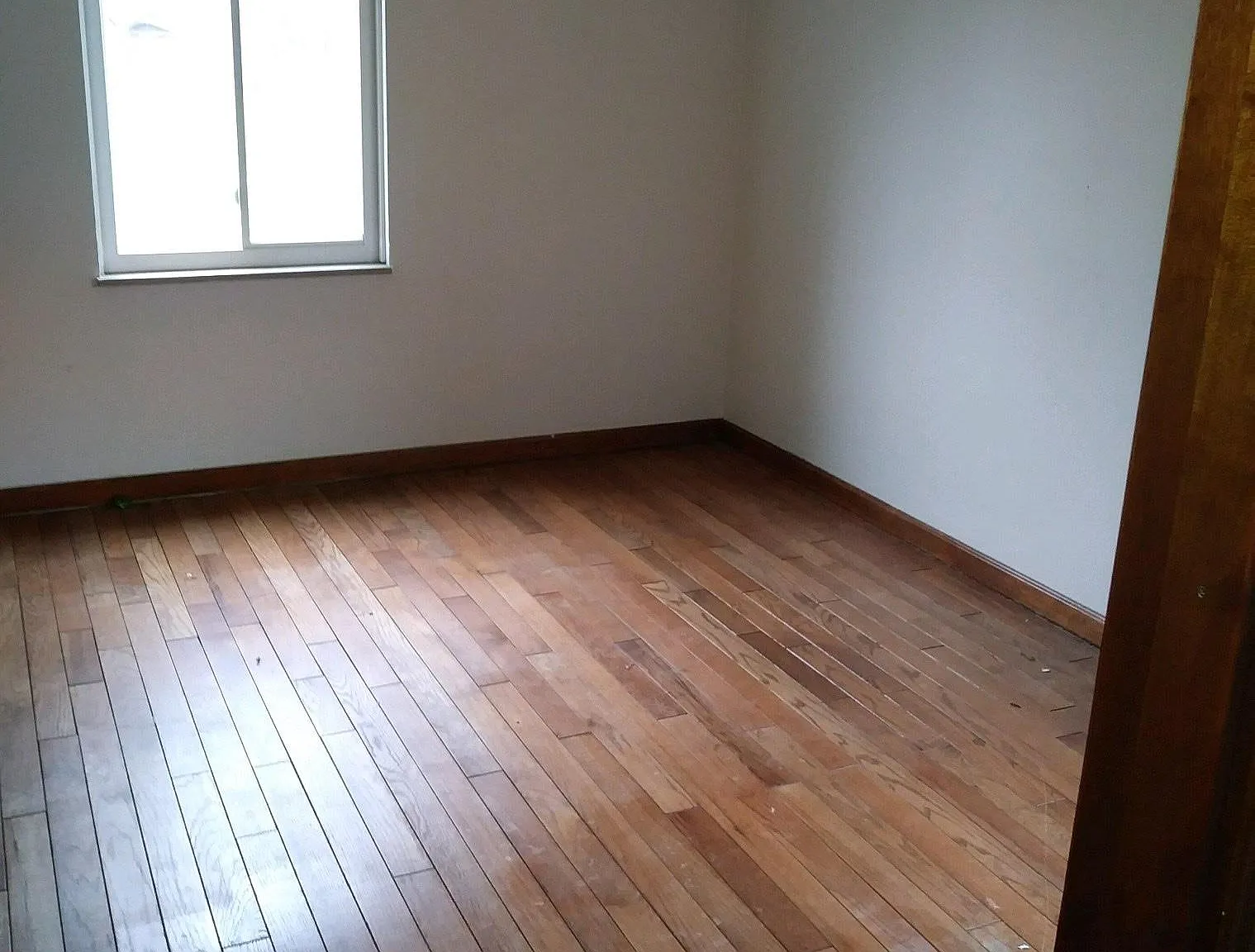 2216 Kenwood Blvd — Photo 4