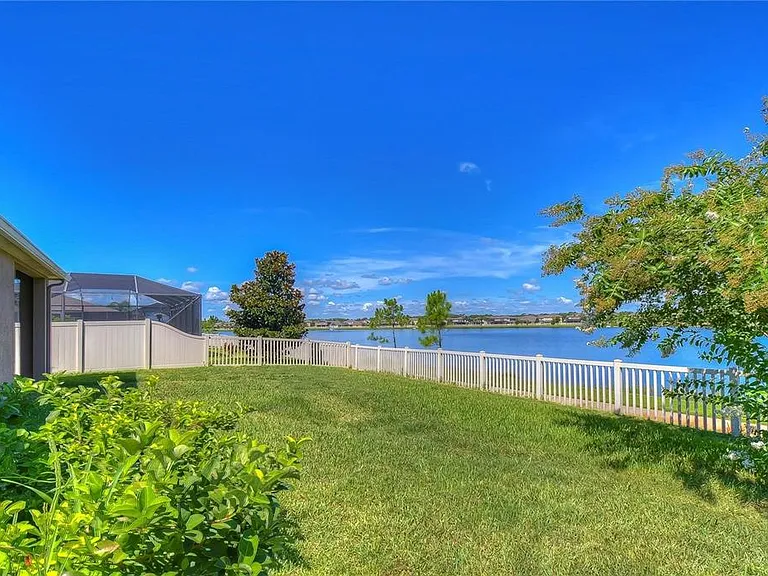 19391 Long Lake Ranch Blvd — Photo 28