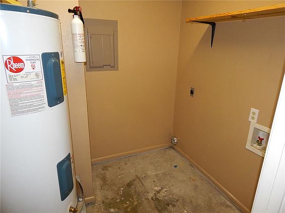 4th image of 11217 Willowood Creek Dr APT A