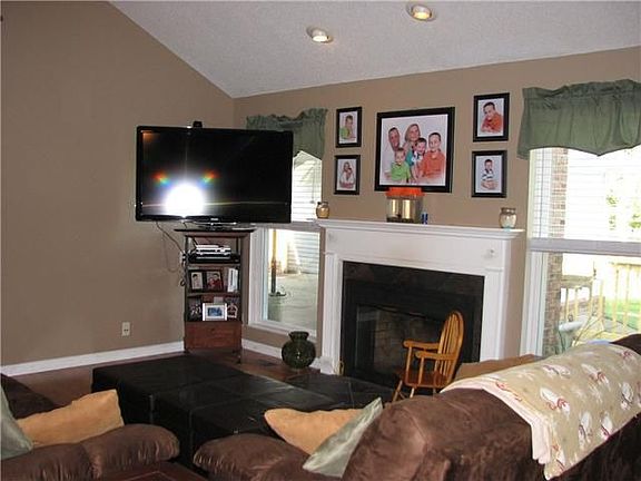 3rd image of 1782 Broadripple Dr