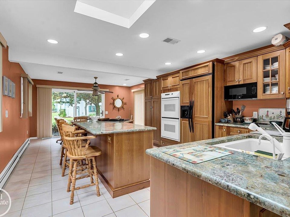 8178 Lakeshore Rd, photo 7