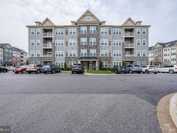 2nd image of 2121 John Stuart Rd Unit G