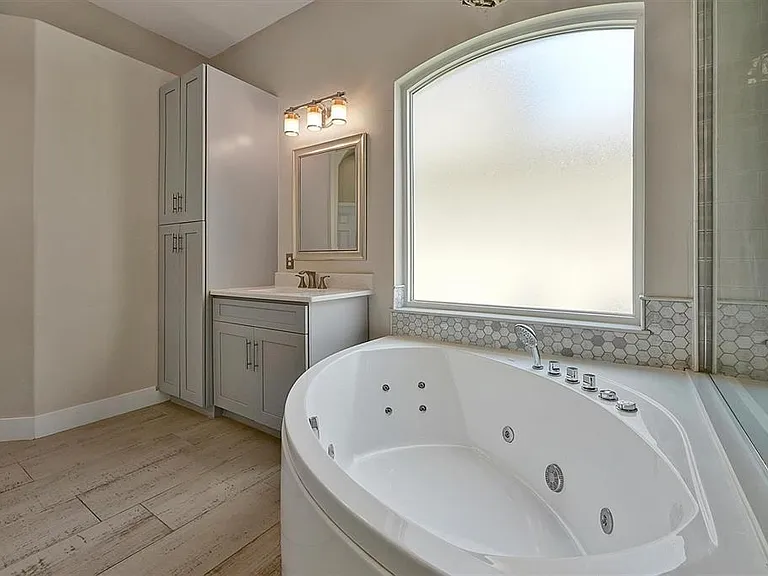 231 Lakay Pl — Photo 20