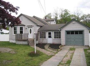 21 N Coleman Rd, Centereach, NY 11720